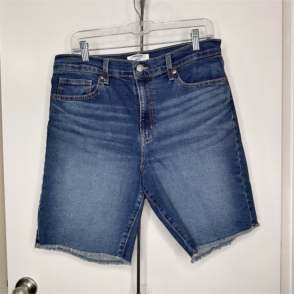 Denizen from Levis Womens Bermuda Shorts Medium Wash Raw Hem Denim Size 14